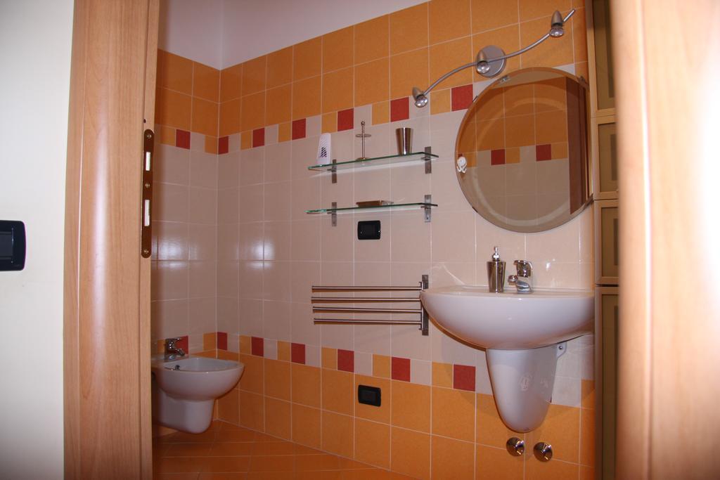 Bed And Breakfast Centrostorico Sarnico Exterior photo